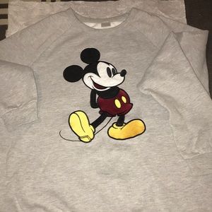 Men’s Disney Mickey Mouse gray sweatshirt